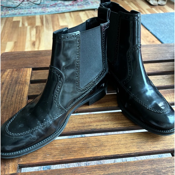 Tod’s leather Chelsea boots - Picture 2 of 15